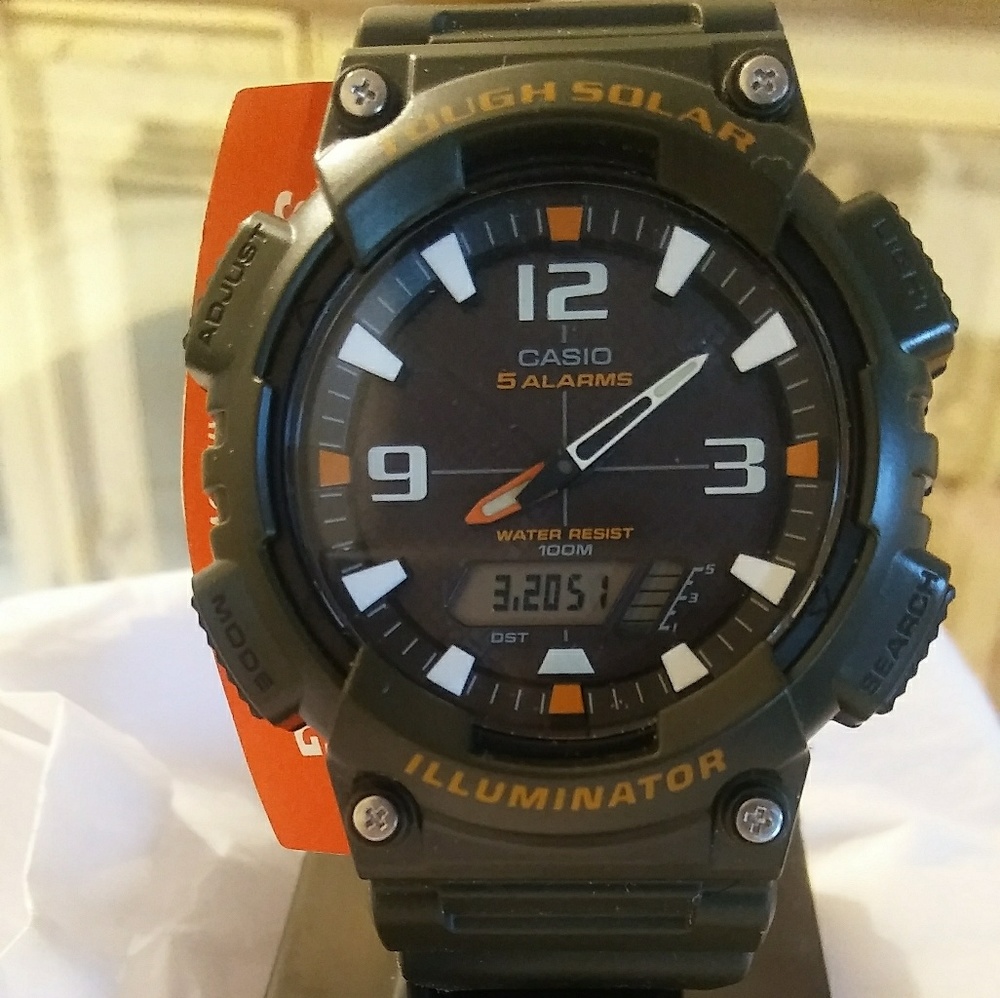 Mens NWT Black & Orange Casio Watch